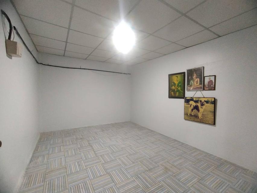 ขายถูก !! ทาวน์เฮาส์ชั้นเดียวรีโนเวทแล้ว ชุมชนบ้านพูน คู้บอน 30 บ้านเปล่าแต่งตกง่าย 10