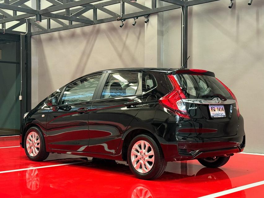 2019 HONDA JAZZ GK V+ รถมือเดียวออกป้ายแดง รถวิ่งน้อย ประวัติศูนย์ครบ รถไม่เคยมีอุบัติเหตุครับ 6
