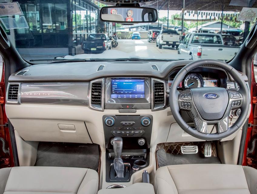 FORD EVEREST 2.2 Titanium+ ปี 2018 6