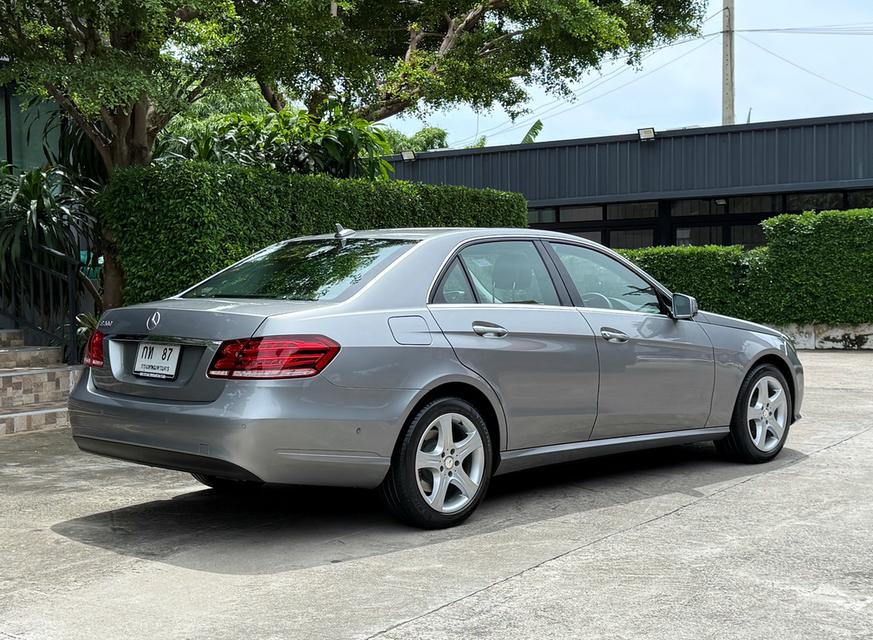 2015 BENZ E200 FACELIFT รถมือเดียวสภาพป้ายแดง 35,000 กม รถเข้าศูนย์ทุกระยะ ไม่เคยมีอุบัติเหตุครับ