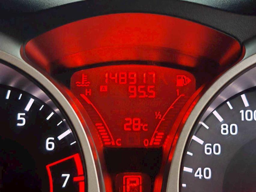 2017 NISSAN JUKE 1.6V