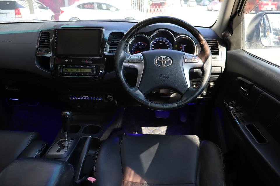 ðĐTOYOTA FORTUNER 2.7 V 2015 19
