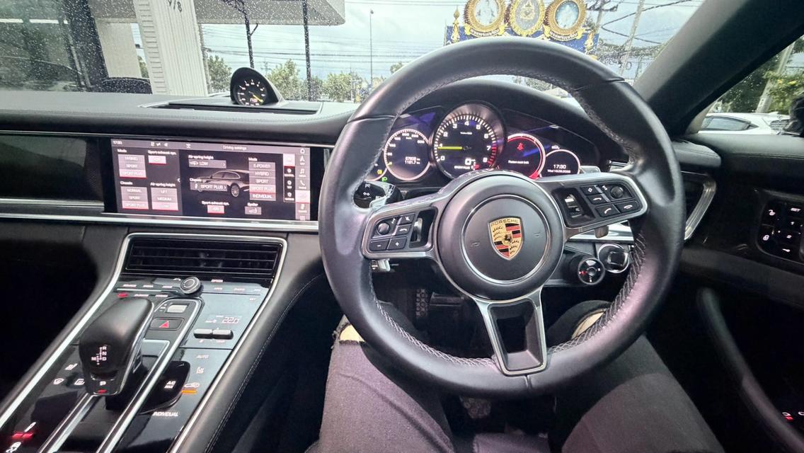PORSCHE PANAMERA 2.9 E-HYBRID 2019 เป็นตัว 5 ประตู สี Crayon รูปที่ 14