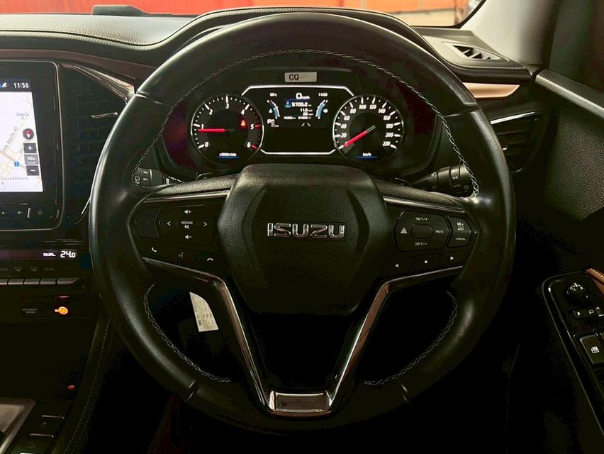 Isuzu MU-X 3.0 ULTIMATE 4WD A/T 2022 11