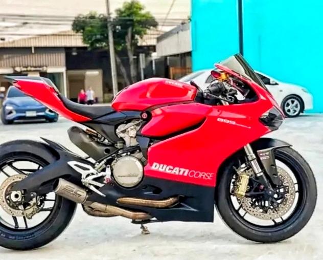 Ducati Panigale899cc 3