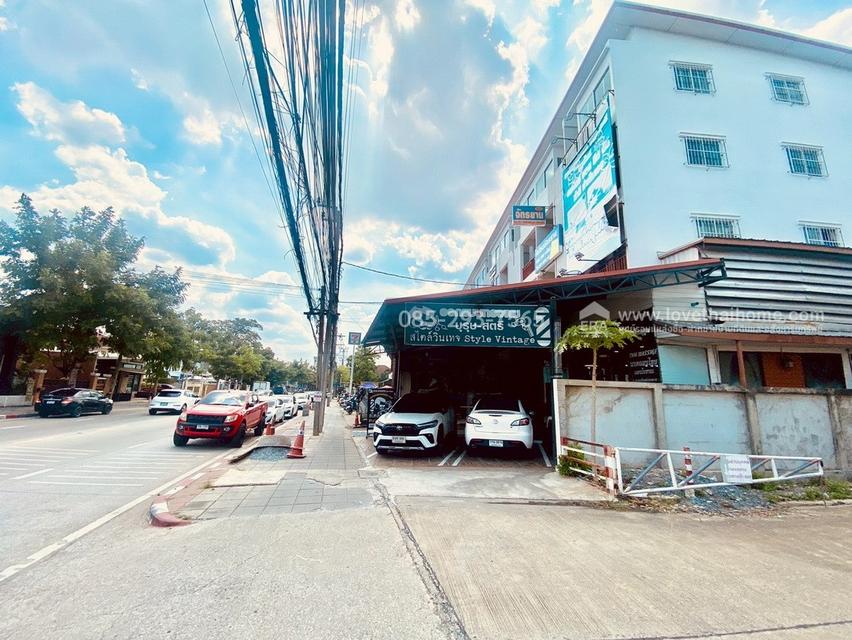 ขายตึกแถว4.5ชั้น ติดถนนราษฎร์พัฒนา ซอยมิสทีน ปากซอยราษฎร์พัฒนา16/1 พื้นที่ 50.5 ตรว. หลังริม พร้อมประกอบธุรกิจ 20