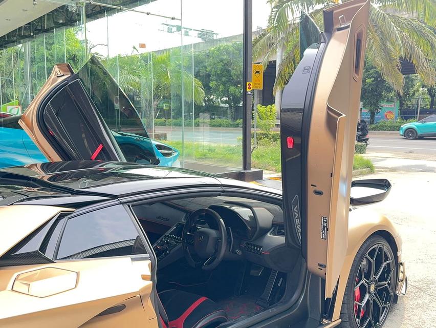 Lamborghini Aventador SVJ Roadster ปี 2021 14