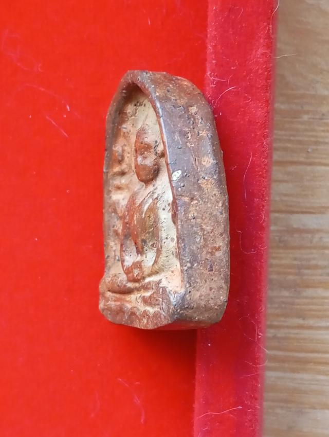 พระชุ้มกอกำแพงเพชร สภาพเก่า