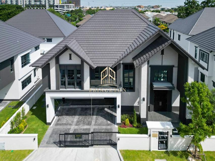 Luxury English-Style Detached House The City Bangna 2 19