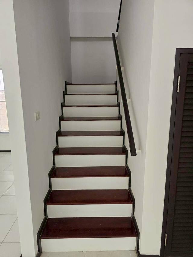 ขาย โนเบิลทารา งามวงศ์วาน 96 ตารางวา 3 ห้องนอน 4ห้องน้ำ ถือกระเป๋าเข้าอยู่ได้เลย เจ้าของขายเอง สนใจติดต่อ 086-8303315 12