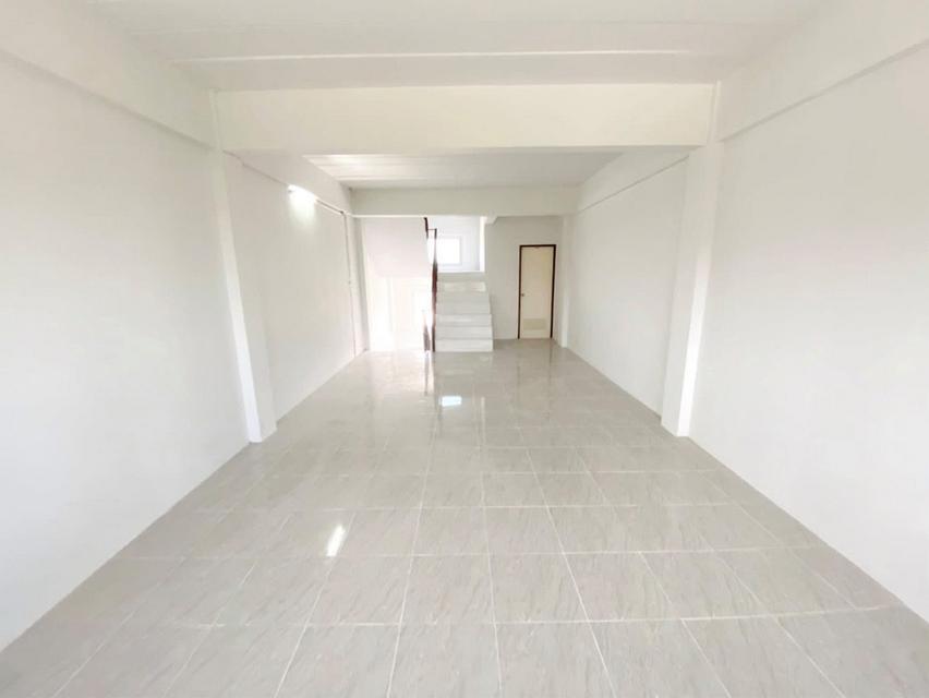 ขาย/ให้เช่า อาคารพาณิชย์ 3 ชั้นครึ่ง ทำเลทอง ท่าสะอ้าน บางปะกง ฉะเชิงเทรา 5