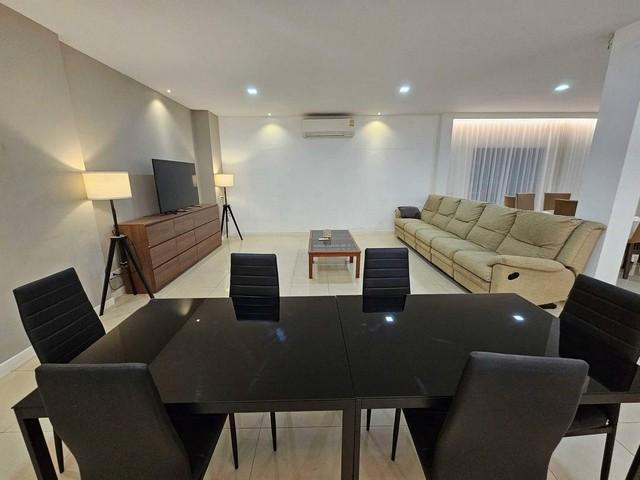 TOWNHOUSE บ้านกลางกรุง พระราม3 4+1นอน 425ตรม.พักได้สูงสุด10คน จอดรถได้6 คัน 6
