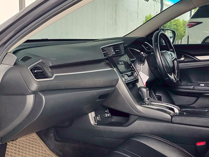🚗HONDA CIVIC FC 1.8 EL เกียร์ A/T ปี 2018🚗ฟรีดาวน์ 9