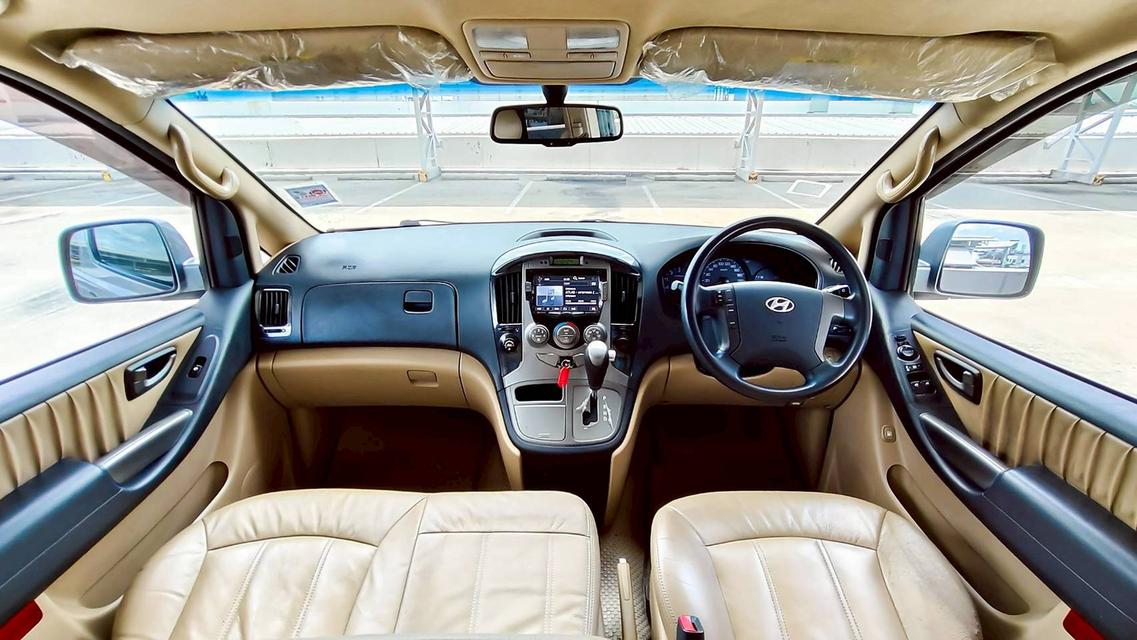 ขาย Hyundai H1 2.5Elite ปี16 12