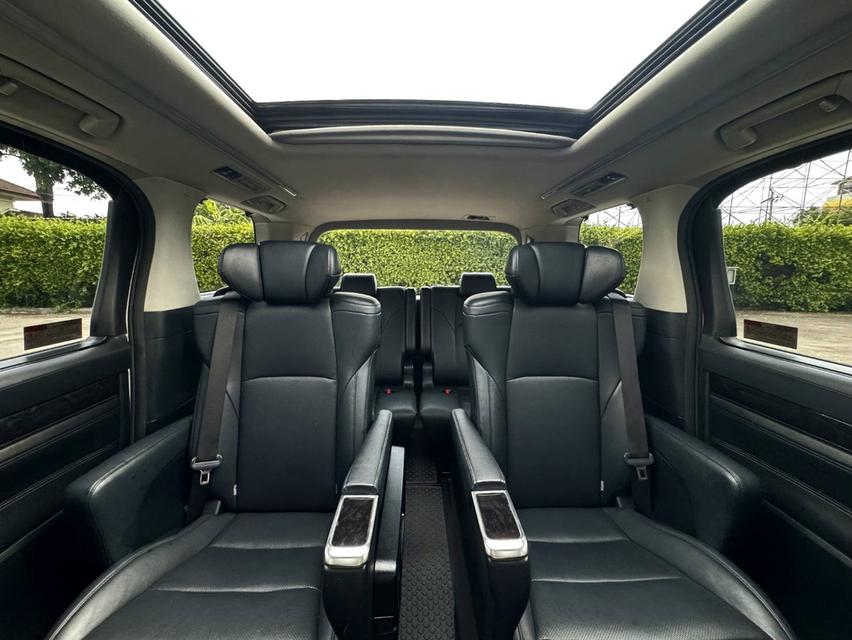 รหัสรถ PEAT2479 🚙🚐TOYOTA ALPHARD​ SC ปี​ 18 8