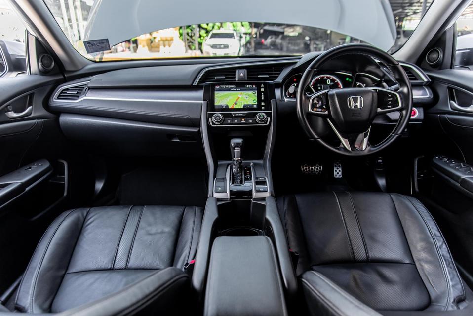 Honda Civic FC 1.5 Turbo RS Navi