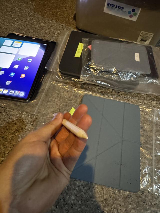 มาอีกแล้วที่ถามหากันขายApple Pencil Pro สภาพไร้รอยตกใดๆคับใช้งานดีทุกๆฟังชั่น ขายราคา 2990 บาท  เบอติดต่อ 0946911772 นัดรับ: หลังราม สนามกีฬาราชมังคลา 6