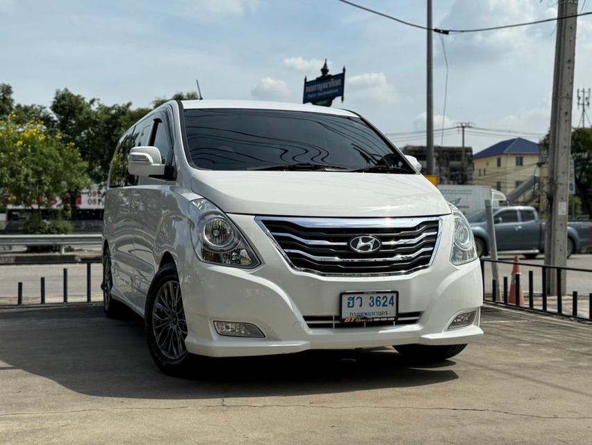 2016 HYUNDAI H1 2.5 Limited (มีเพียงแค่ 400 คันเท่านั้น)