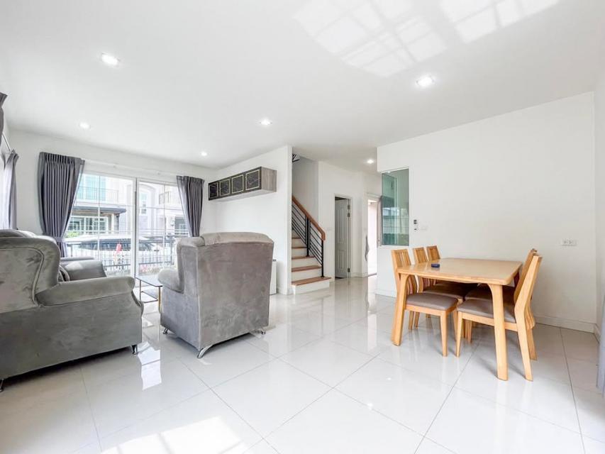 ให้เช่าบ้านเดี่ยวพร้อมเฟอร์นิเจอร์ หมู่บ้านโกลเด้น นีโอ สาทร (Golden Neo Sathorn)