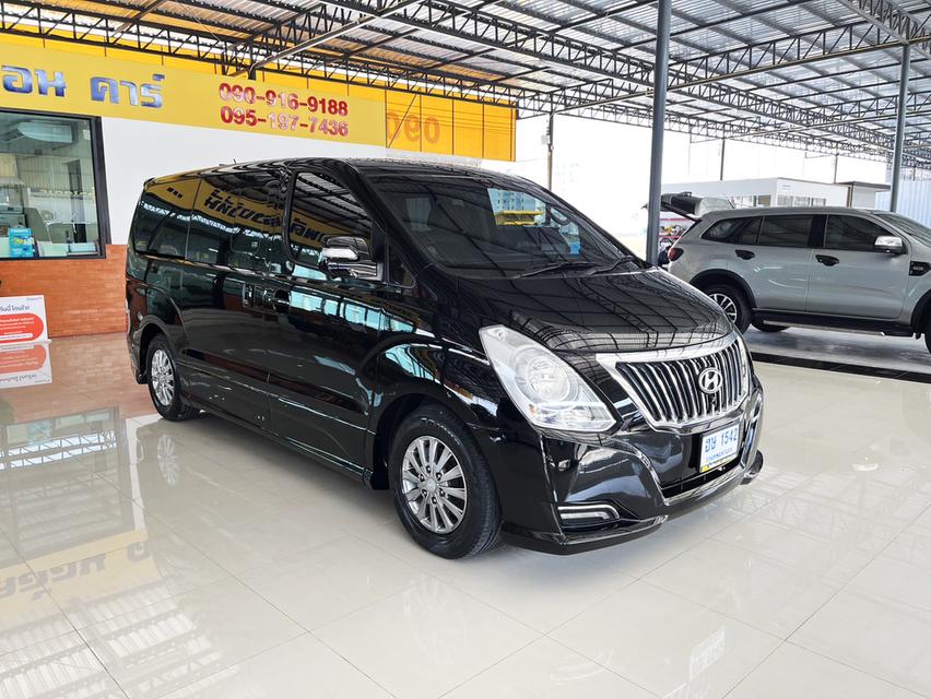  Hyundai H-1 2.5 Deluxe (ปี 2017) Wagon AT 3