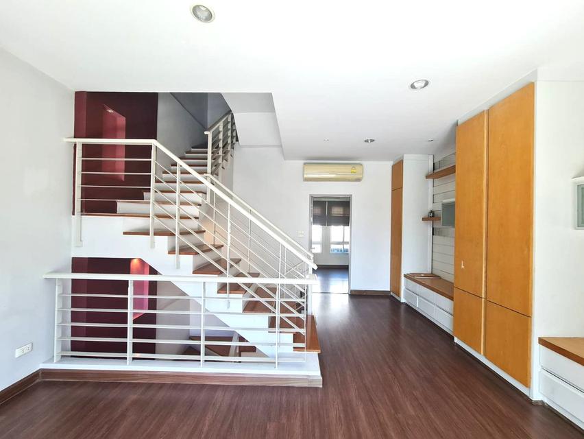 ขายบ้านกลางเมือง สวิสทาวน์ เกษตร–นวมินทร์ ทาวน์โฮม 3 ชั้น หลังใหญ่ หลังมุม รูปที่ 5