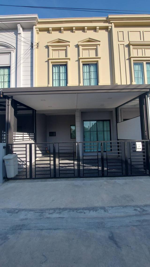 ขายด่วนทาวน์เฮ้าส์สไตล์ฝรั่งเศส หมู่บ้านสิริเพลส พัฒนาการ ซอยเฉลิมพระเกียรติ ร. 9 เขตประเวศ (N.1481)