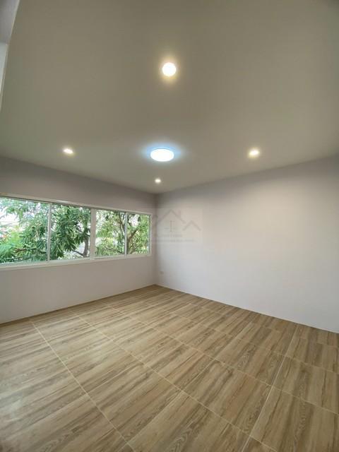 ให้เช่าโฮมออฟฟิศ 4 ชั้น 900 ตร.ม. ซอยอ่อนนุช 70-1 ใกล้รถไฟฟ้าสถานีศรีนุช 3