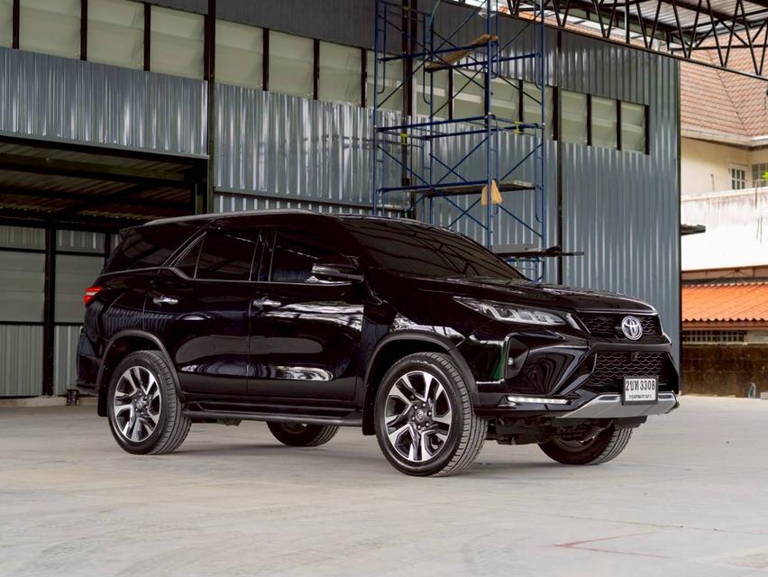 Toyota Fortuner 2.4 Legender 4WD ปี 2021