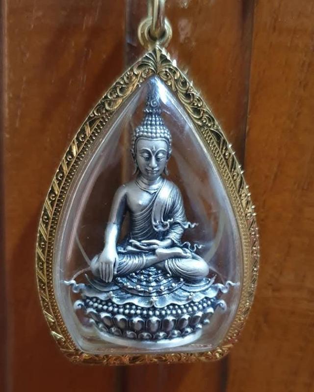 พระพุทธเลี่ยมทอง