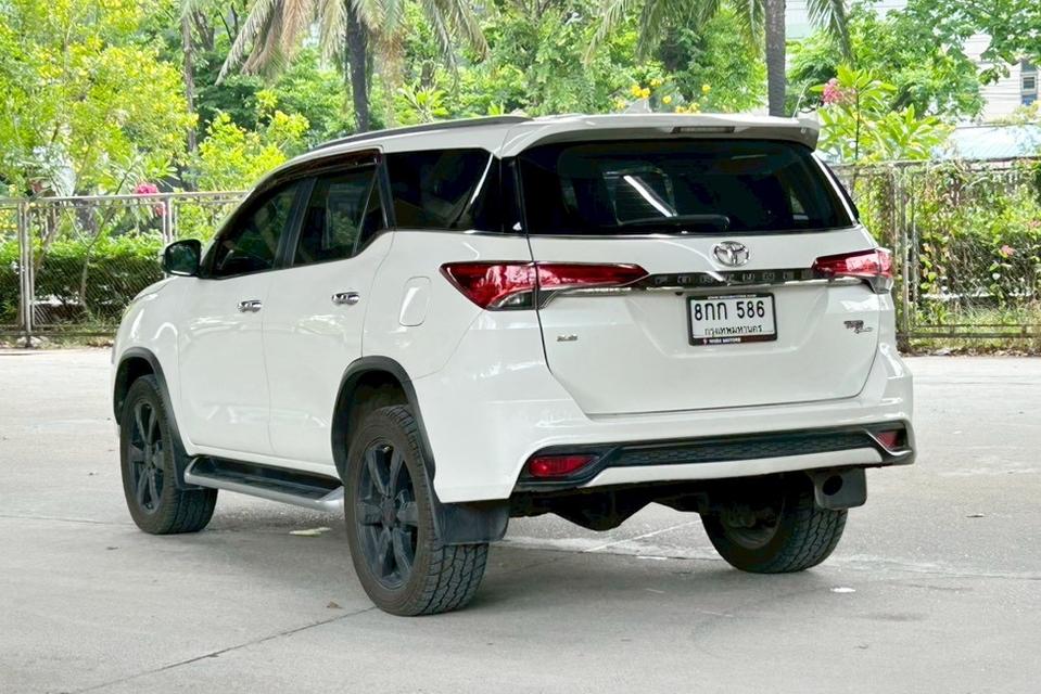 2018 Toyota Fortuner 2.8 TRD Sportivo 2WD AT รถสวย มือเดียว ป้ายแดง รูปที่ 7