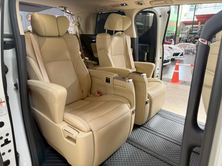 TOYOTA ALPHARD 2.5 HYBRID E-FOUR ปี2018 รถบ้านแท้ รถใช้น้อยมา วิ่งแค่ 80,000 กม.  7