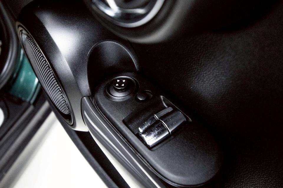 MINI HATCH ONE RHD 1.2 2015  8