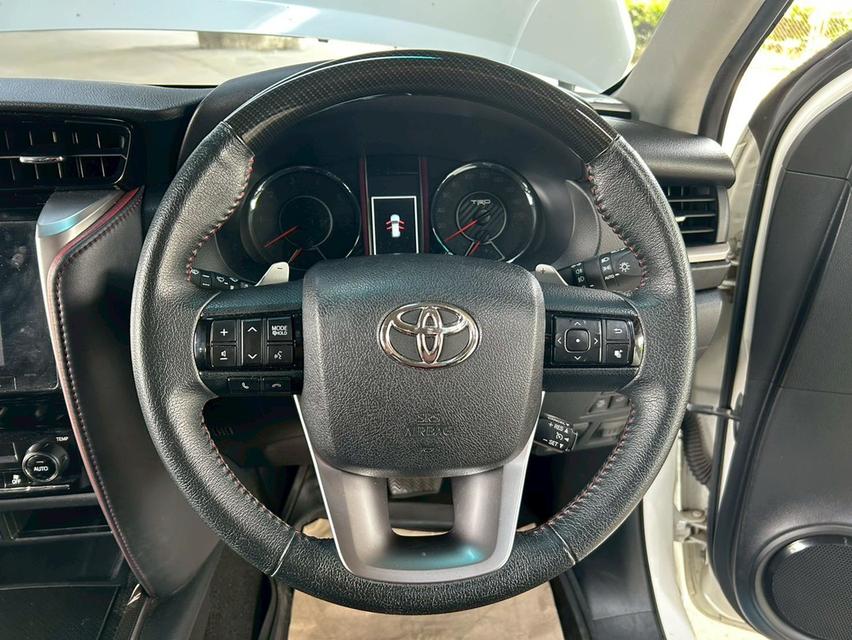 💥 รถมือสอง ราคาสุดจิ๊ด มีคนจองทุกวัน! 🚗 Toyota Fortuner 2.8 TRD Sportivo 2WD AT ปี 2018 รูปที่ 13