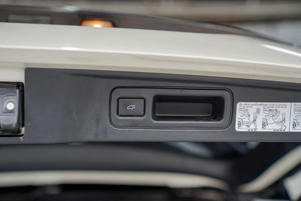 2021 TOYOTA FORTUNER 2.4 LEGENDER AT รูปที่ 7