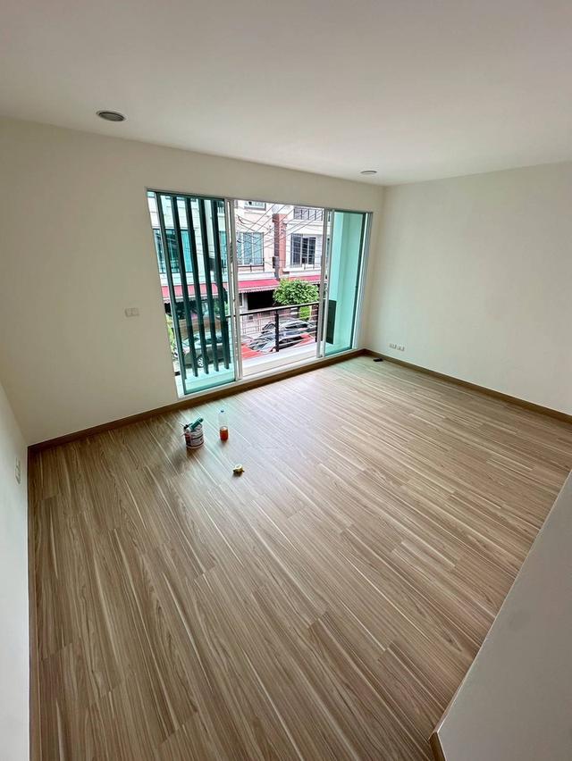 ขายทาวน์โฮม 3 ห้องนอน  บ้านกลางเมือง ถนนราษฎร์บูรณะ  ใกล้ธนาคารกสิกร-สำนักงานใหญ่ 15