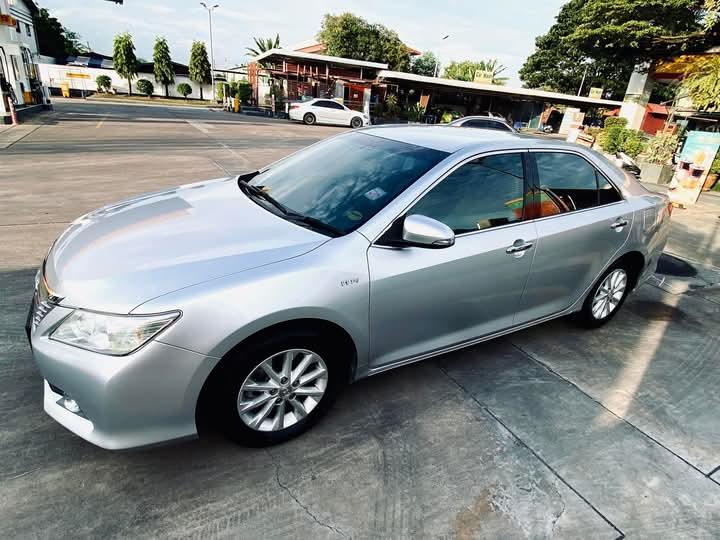 Toyota Camry ราคาถูก