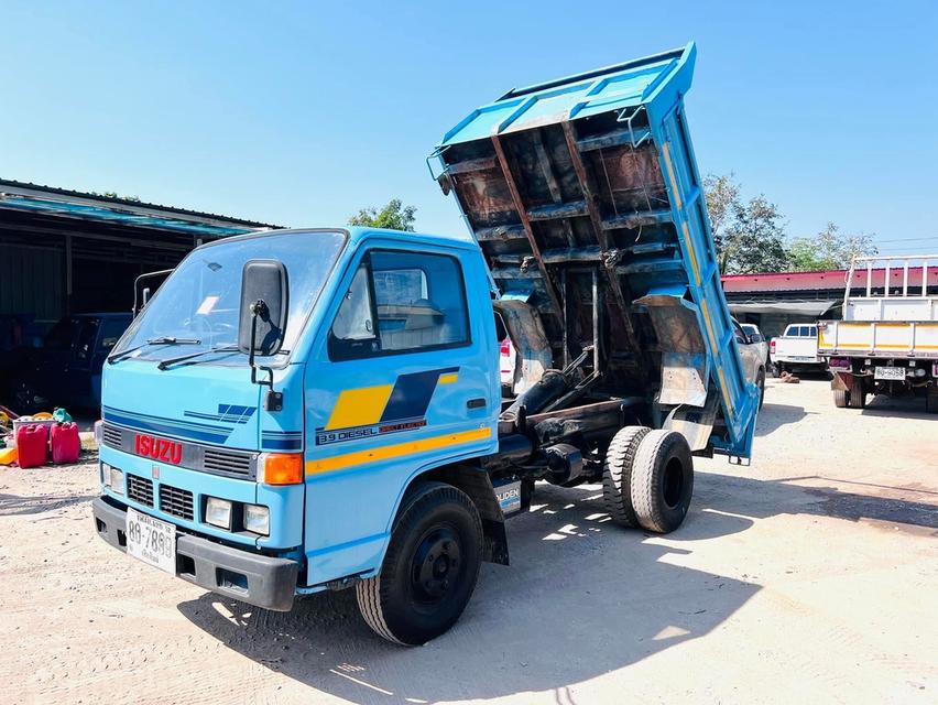 รถบรรทุก 6 ล้อดั้มพ์ ISUZU NKR 88HP 3