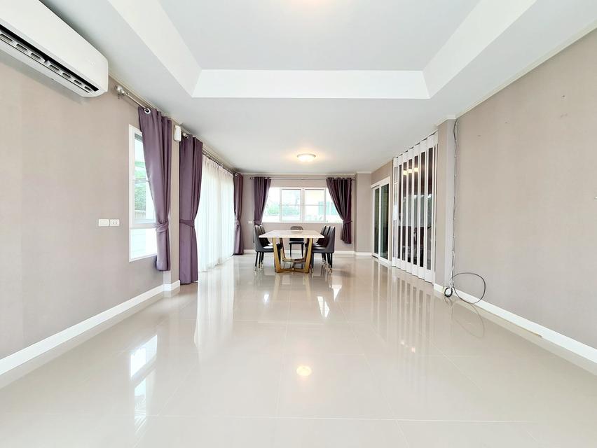 ขายบ้านเดี่ยว 2 ชั้น หมู่บ้านศุภาลัยพาร์ควิลล์ร่มเกล้า-สุวรรณภูมิ 3 ห้องนอน 3 ห้องน้ำ 1 ห้องครัว และ 1 ห้องรับแขก จอดรถได้ 2-4 คัน เจ้าของขายเองสภาพดี 8