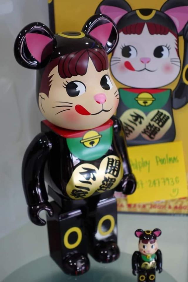 Bearbrick Black Maneki Neko Peko-Chan  3