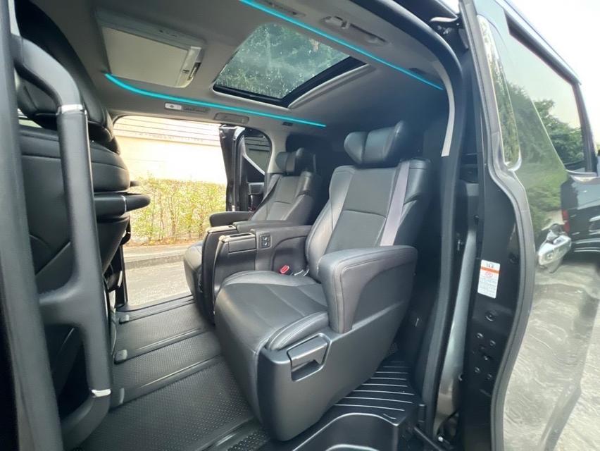 รหัสรถ CH9990 TOYOTA VELLFIRE 2.5 HYBRID ZR G E-Four 2015 13