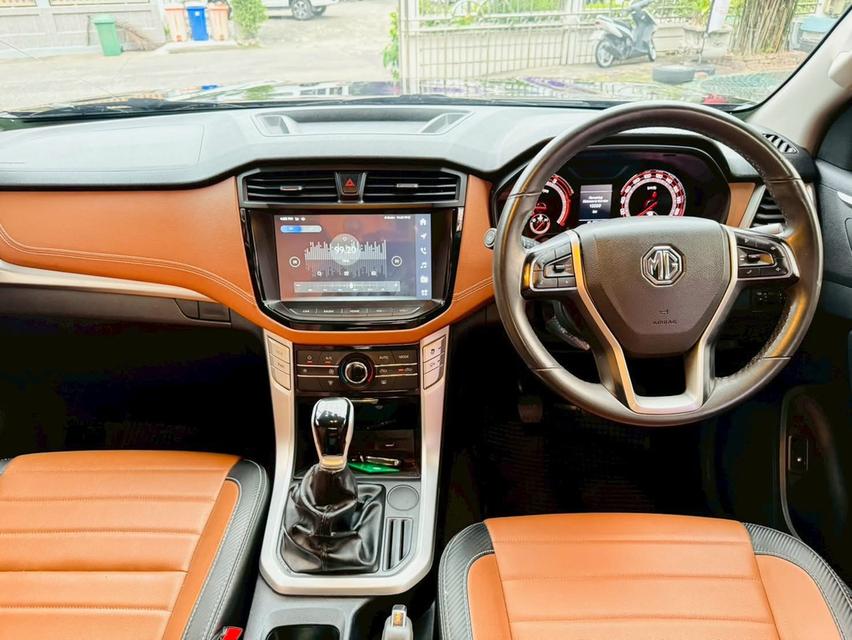 #MG Extender 2.0 Giant Cab Grand X ปี 2022 เกียร์ : เกียร์ธรรมดา เครื่องยนต์เบนซิน : 2,000 CC OPTION : 5