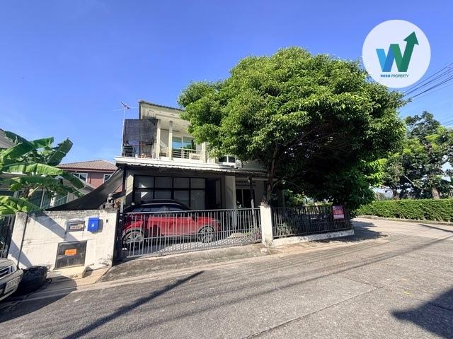 ขายบ้านเดี่ยว หมู่บ้านชลลดา สุวรรณภูมิ ลาดกระบัง 54 เนื้อที่ 67.8 ตร.ว. 2 ชั้น 6 นอน 3 น้ำ 1