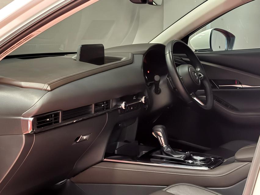 2021 MAZDA CX30 2.0SP รุ่น TOP รถมือเดียวออกป้ายแดง รถสภาพป้ายแดง รถวิ่งน้อย รถเข้าศูนย์ทุกระยะ ไม่เคยมีอุบัติเหตุครับ รูปที่ 11
