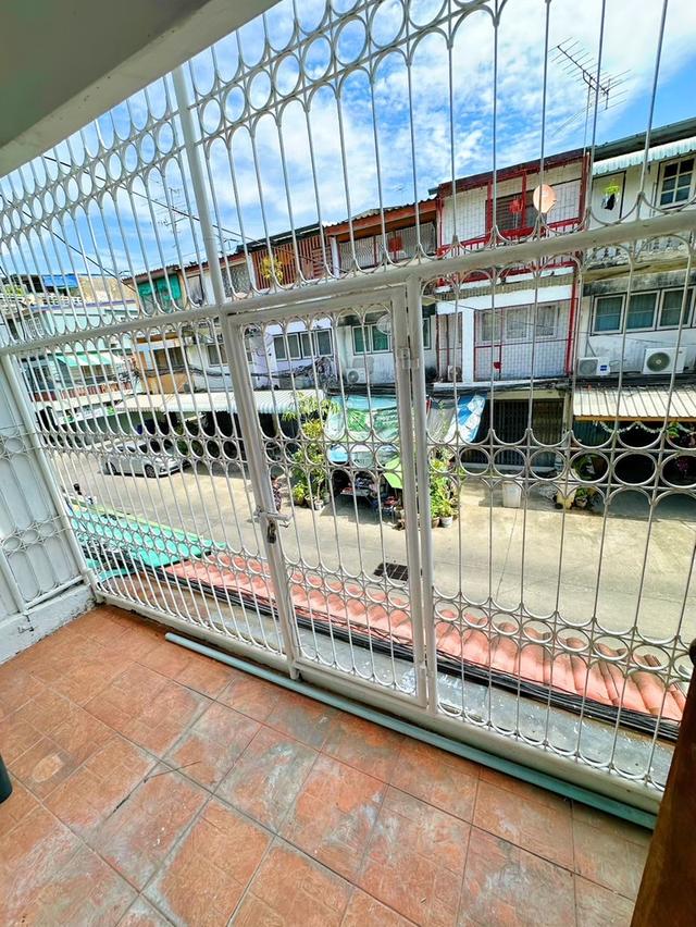 ตึกแถว 1 คูหา ใกล้รถไฟฟ้าสายเหลือง 6