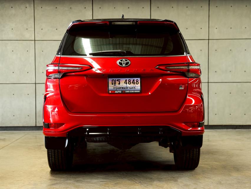 2022 Toyota FORTUNER 2.8 GR Sport (Black Top) 4WD SUV AT รูปที่ 5