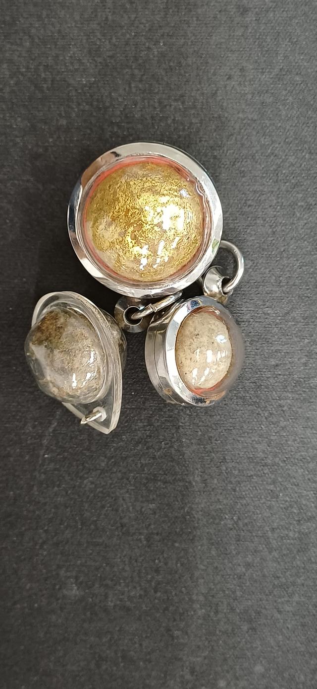 ลูกอมหลวงปู่มและสายเกจิให้เช่ารวม 13