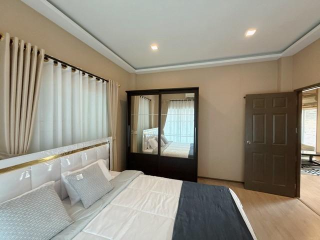 บ้านพร้อมอยู่ หิ้วกระเป๋าเข้าอยู่ได้เลยคะ หมู่บ้าน The view ไกล้ซอยชัยพฤก 4