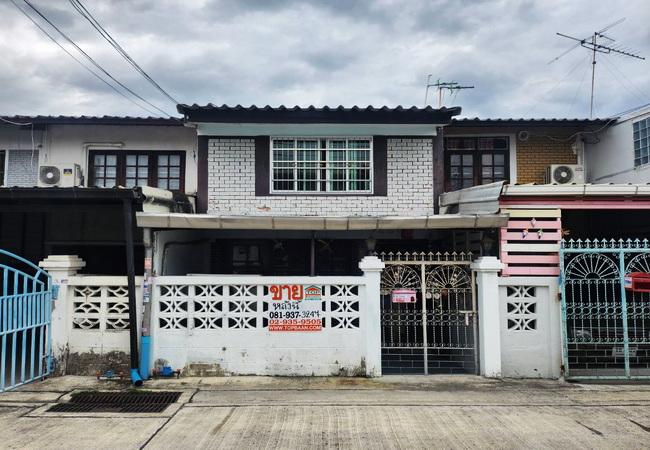ขายทาวน์เฮ้าส์ หมู่บ้านเคหะร่มเกล้า ซอยเคหะร่มเกล้า 29 ลาดกระบัง กรุงเทพมหานคร 1