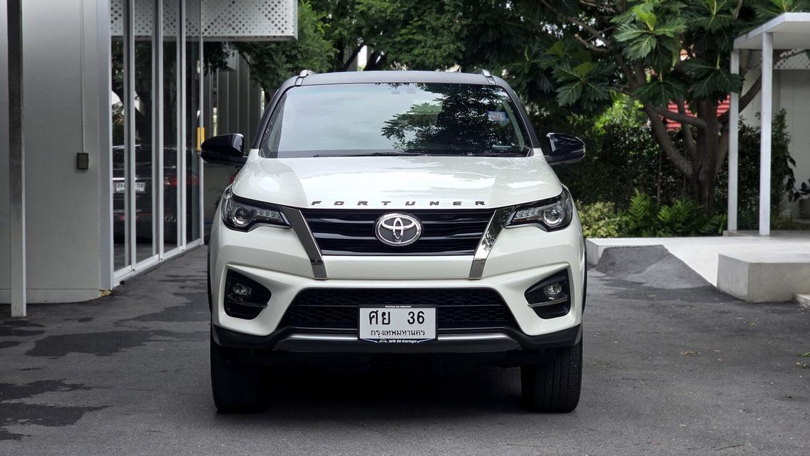 (แจ้งรหัสรถ WB36) Toyota Fortuner TRD 2.8 2wd ปี 2019 รูปย่อยที่ 3