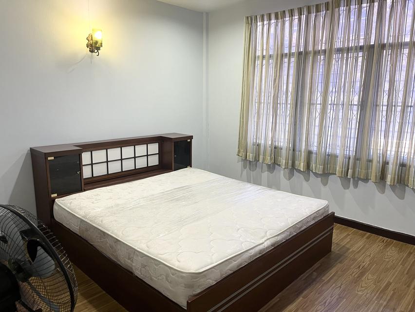 ขาย / ให้เช่า ทาวน์เฮ้าส์ 3 ชั้น ใจกลางเมือง สุทธิสาร–อินทามระ 16